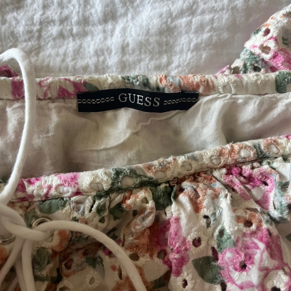 Guess Floral Eyelet Ruffle Scoop Neck Smocked Peplum Top XL Blouse Prairie Boho - Picture 7 of 15